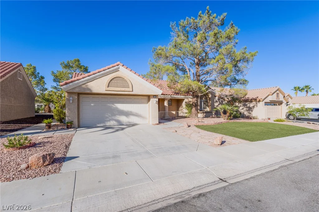 8520 Waycross, Las Vegas, NV 89134