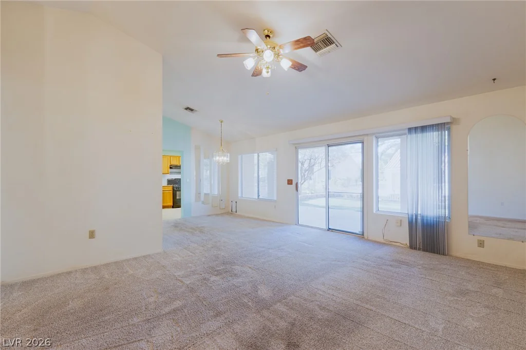 8520 Waycross, Las Vegas, NV 89134