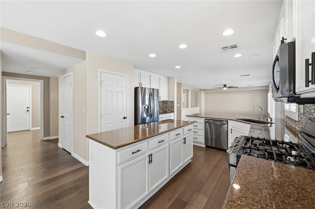 1832 Diamond Bluff, North Las Vegas, NV 89084