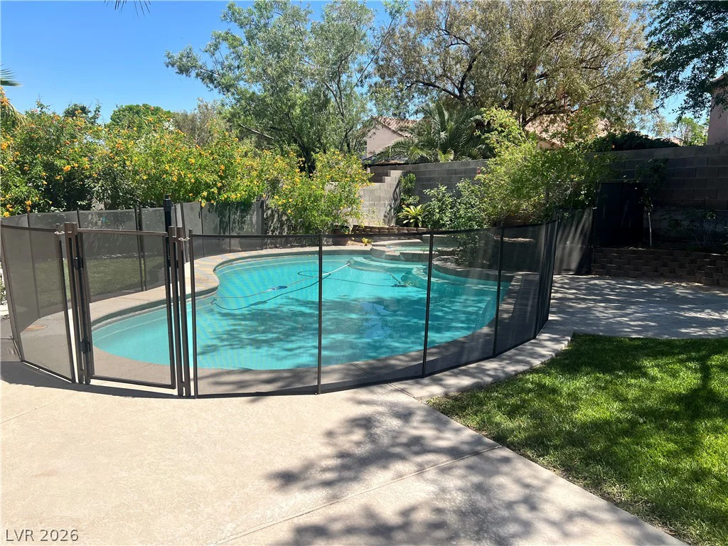 8225 Woodland Prairie, Las Vegas, NV 89129