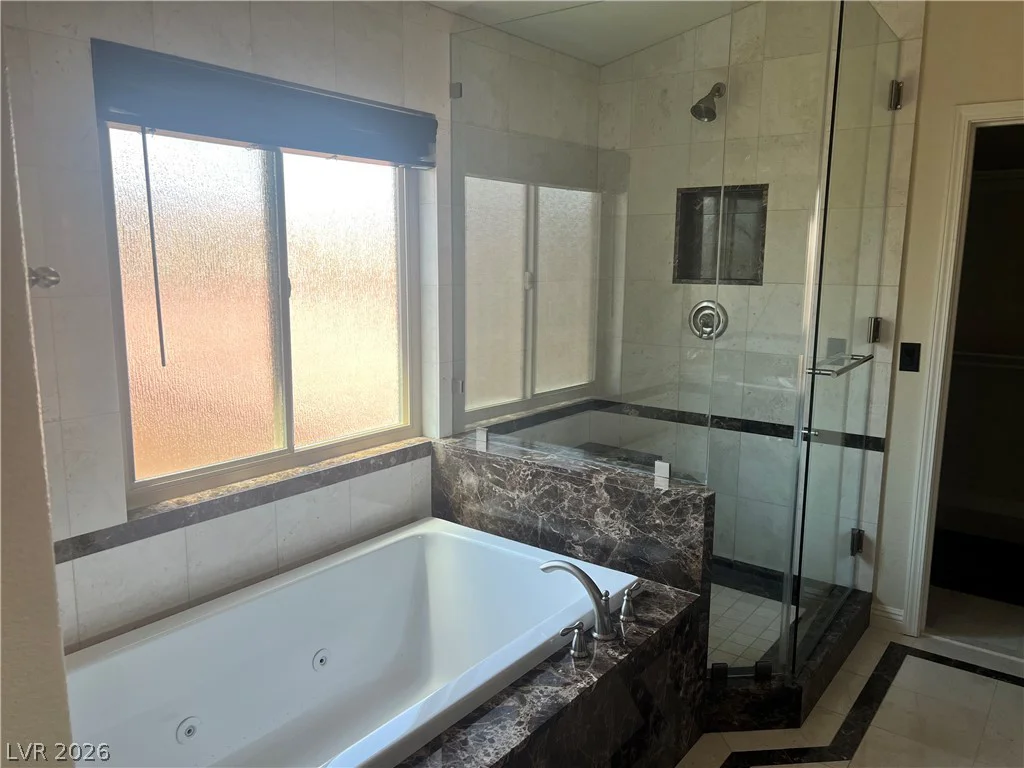 8225 Woodland Prairie, Las Vegas, NV 89129