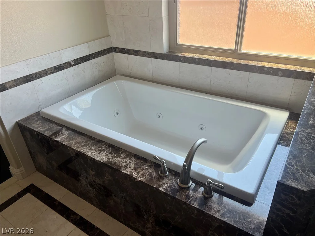 8225 Woodland Prairie, Las Vegas, NV 89129