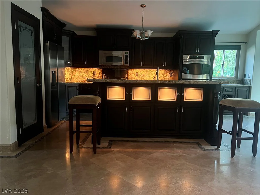 8225 Woodland Prairie, Las Vegas, NV 89129