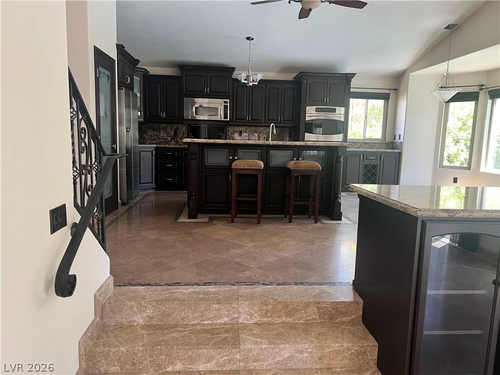 8225 Woodland Prairie, Las Vegas, NV 89129