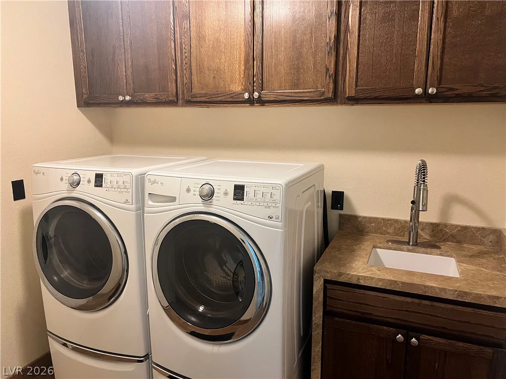 8225 Woodland Prairie, Las Vegas, NV 89129