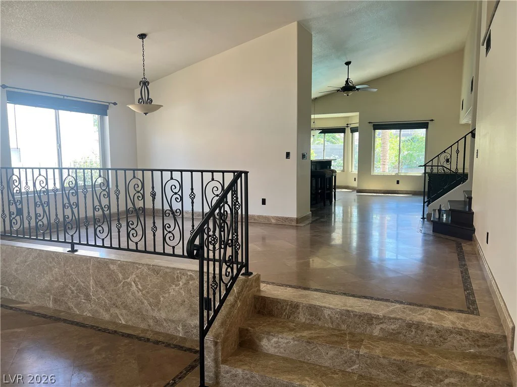 8225 Woodland Prairie, Las Vegas, NV 89129
