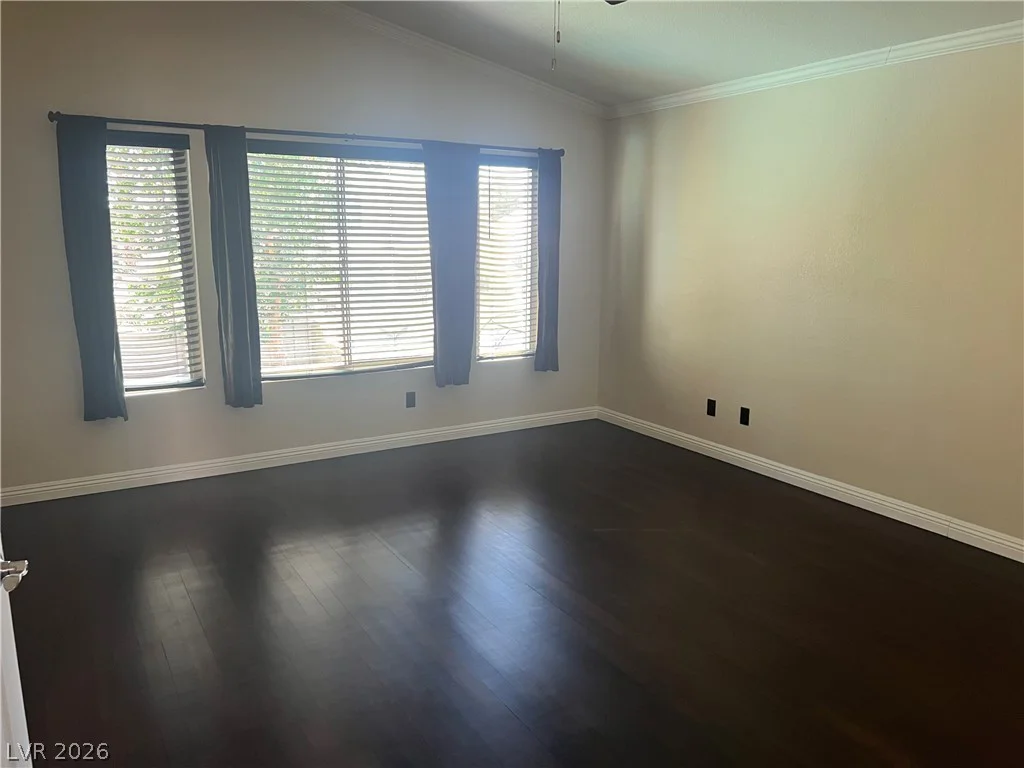 8225 Woodland Prairie, Las Vegas, NV 89129