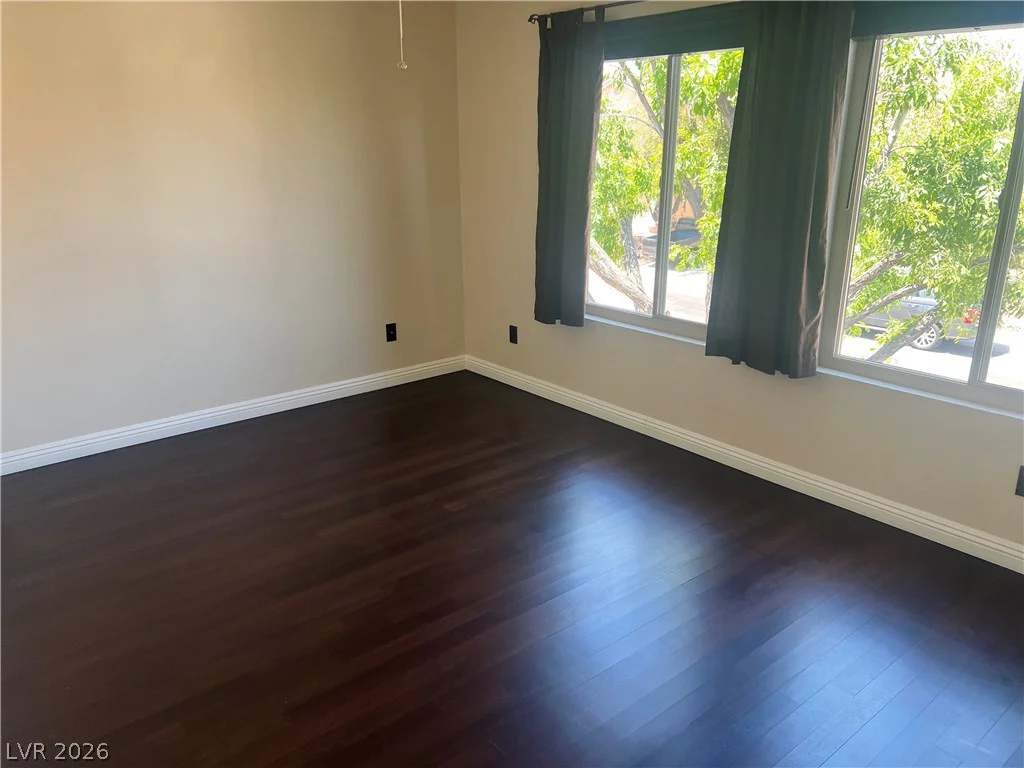 8225 Woodland Prairie, Las Vegas, NV 89129