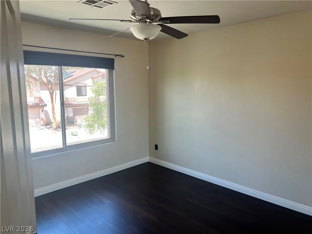 8225 Woodland Prairie, Las Vegas, NV 89129