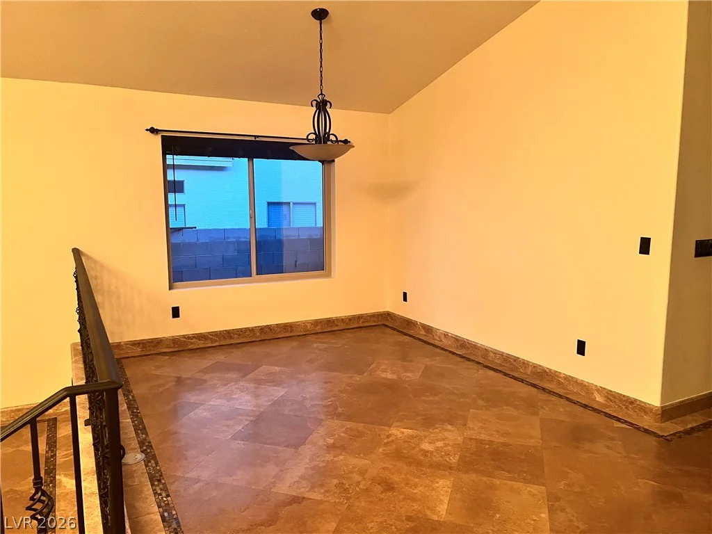 8225 Woodland Prairie, Las Vegas, NV 89129