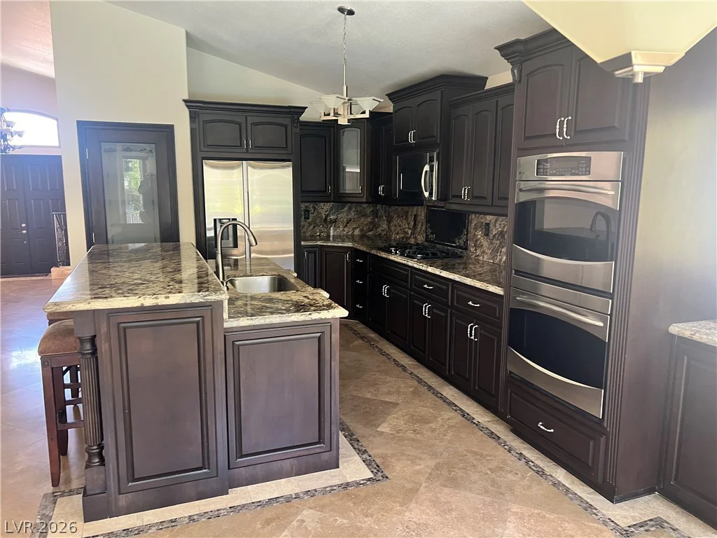8225 Woodland Prairie, Las Vegas, NV 89129