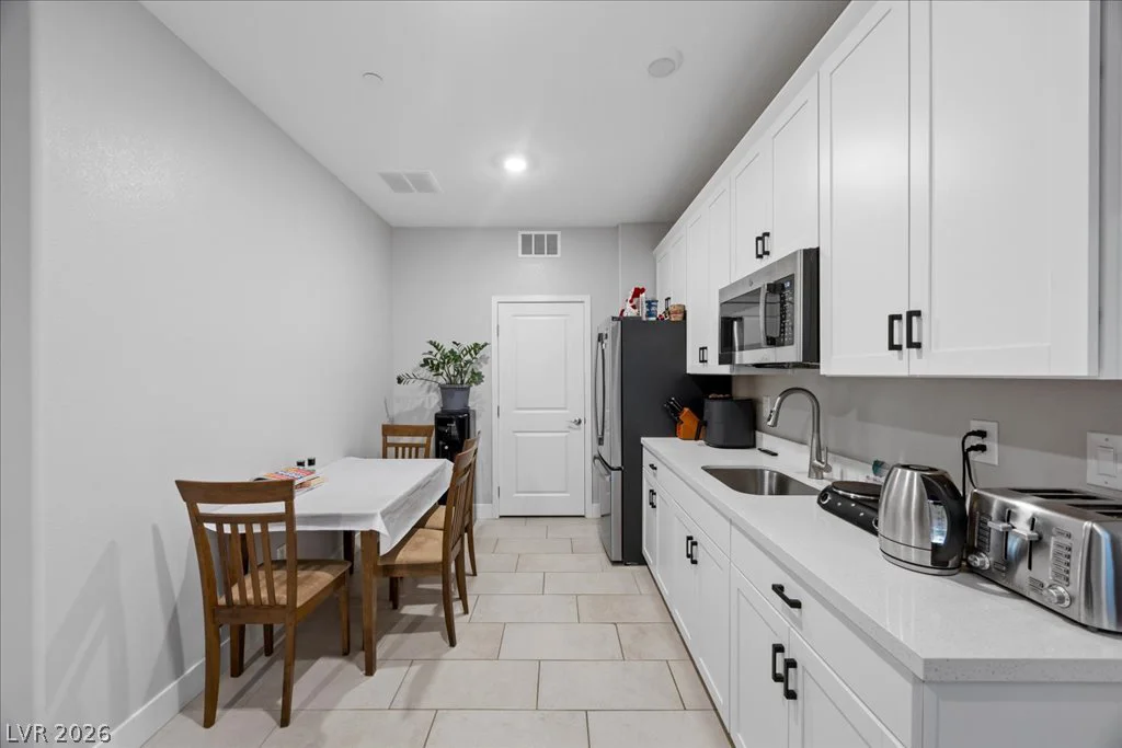 10231 Grapevine Hill, Las Vegas, NV 89149