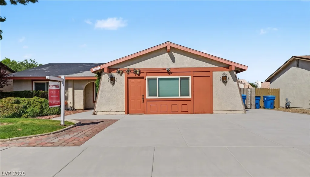 5680 Blossom View, Las Vegas, NV 89142