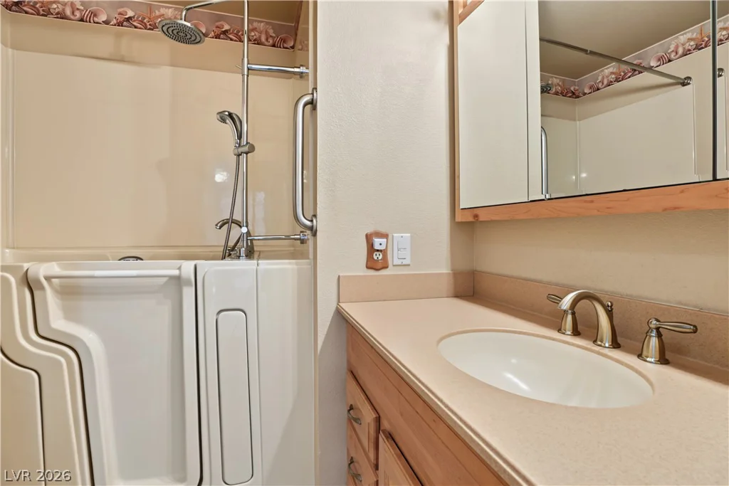 5680 Blossom View, Las Vegas, NV 89142
