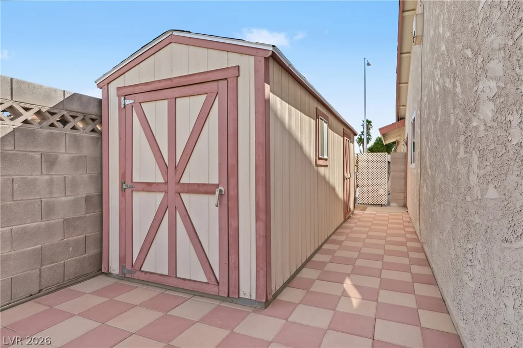 5680 Blossom View, Las Vegas, NV 89142