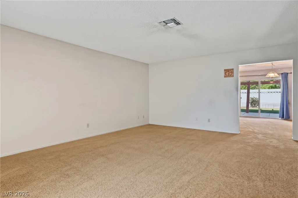 5680 Blossom View, Las Vegas, NV 89142