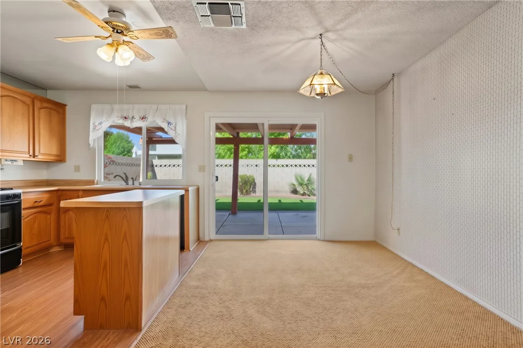 5680 Blossom View, Las Vegas, NV 89142