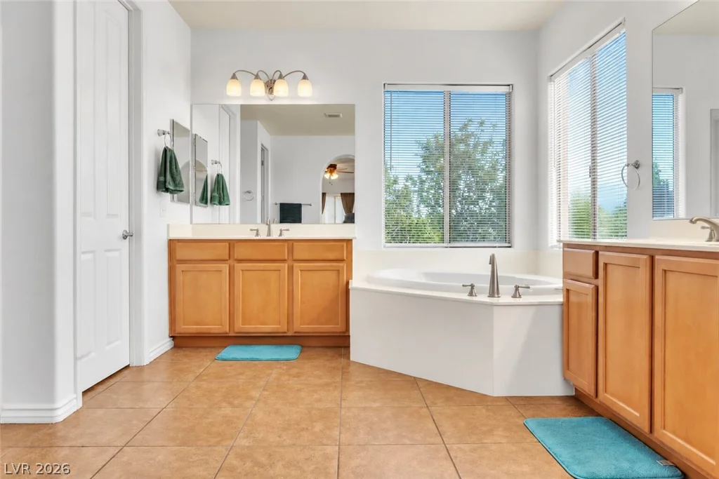 113 Peak Villa, North Las Vegas, NV 89031