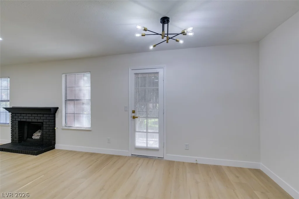 5576 Rochelle, Las Vegas, NV 89103