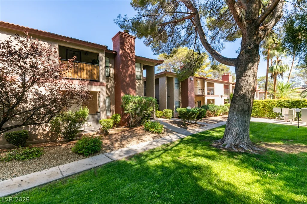 5576 Rochelle, Las Vegas, NV 89103