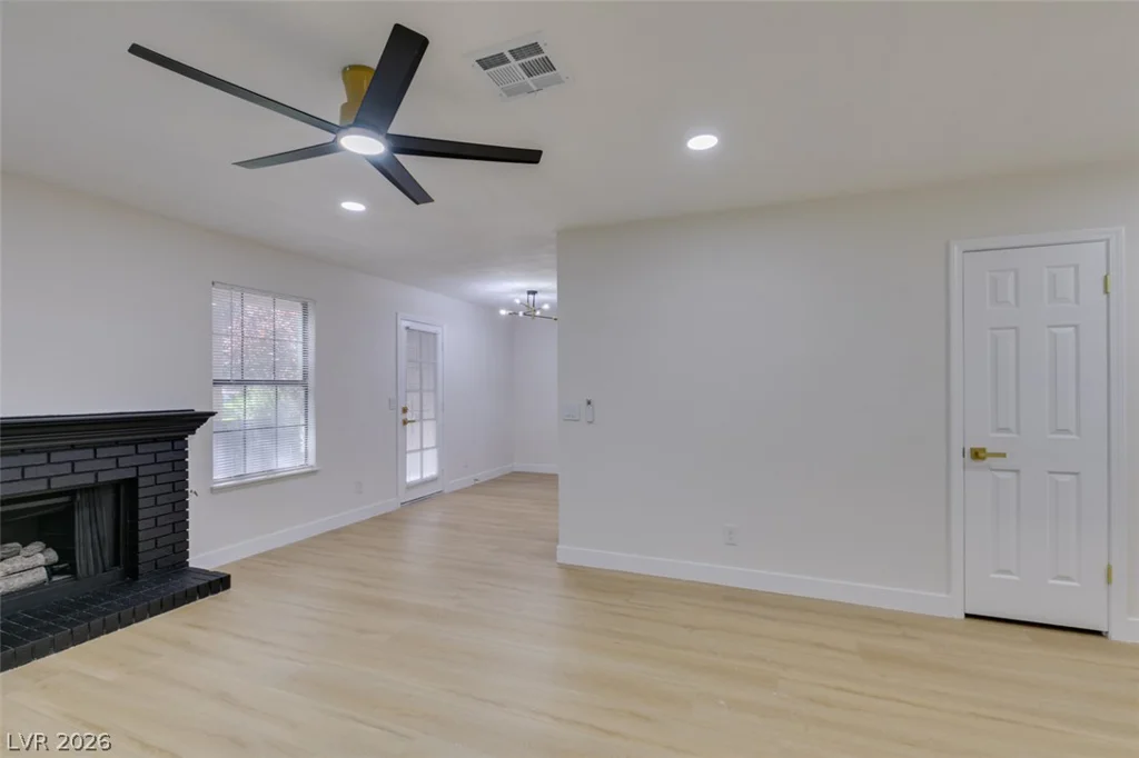5576 Rochelle, Las Vegas, NV 89103