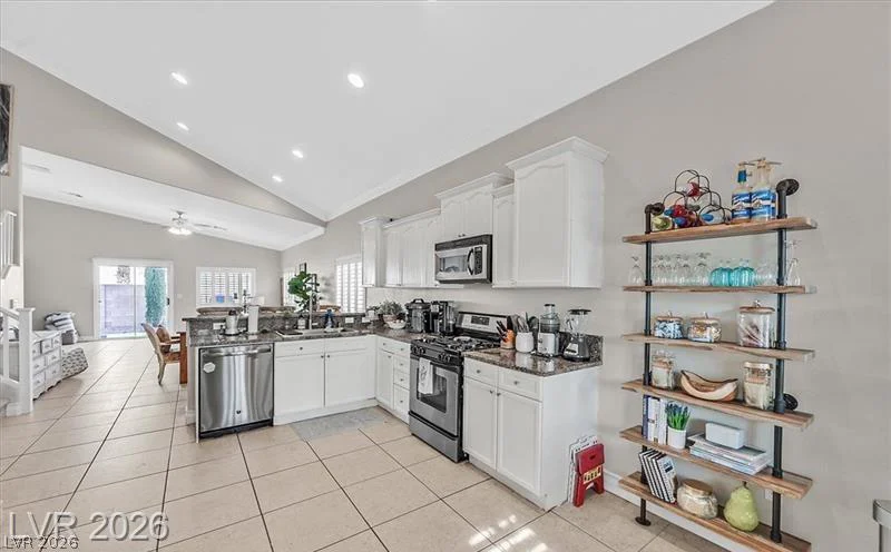 460 Garrafon Bay, Las Vegas, NV 89138