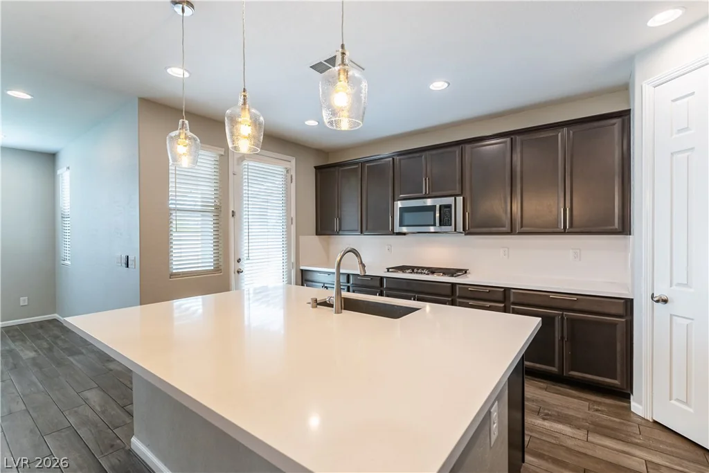 6008 Bugsy, North Las Vegas, NV 89081