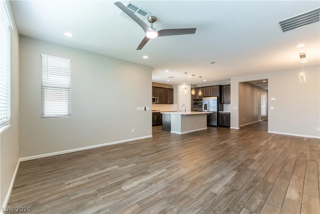 6008 Bugsy, North Las Vegas, NV 89081