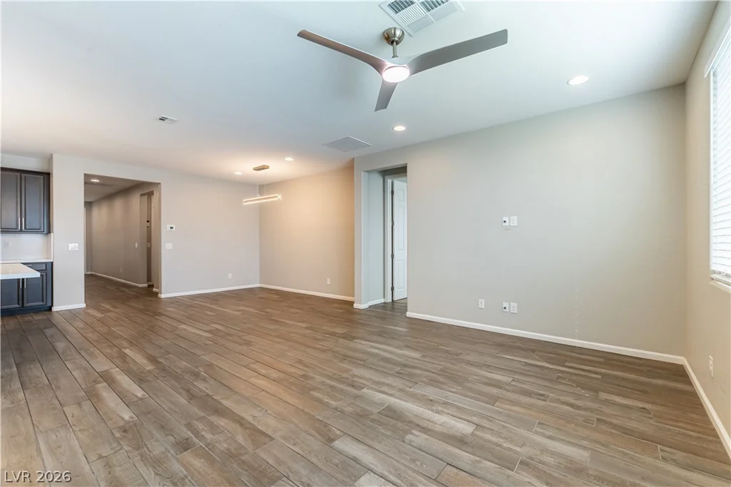 6008 Bugsy, North Las Vegas, NV 89081