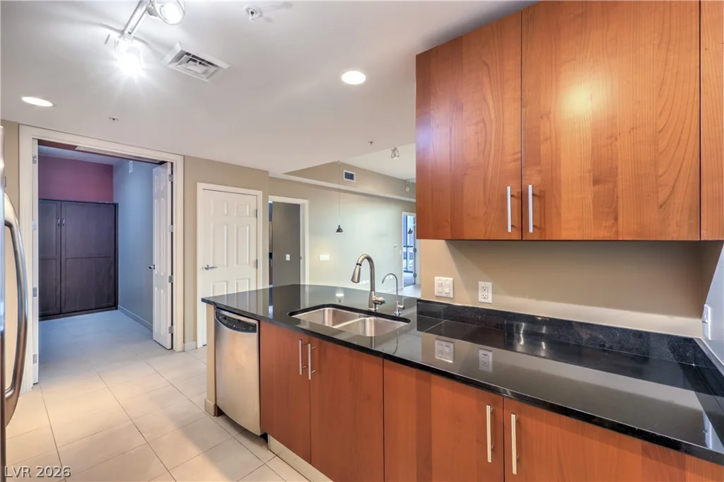200 Sahara, Las Vegas, NV 89102