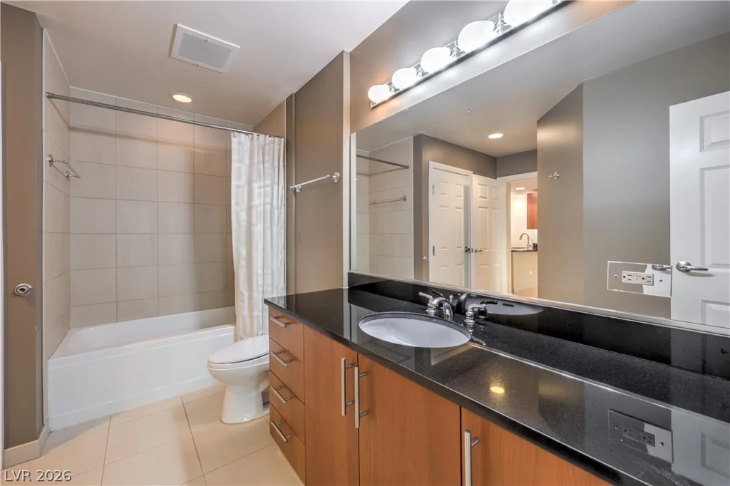 200 Sahara, Las Vegas, NV 89102