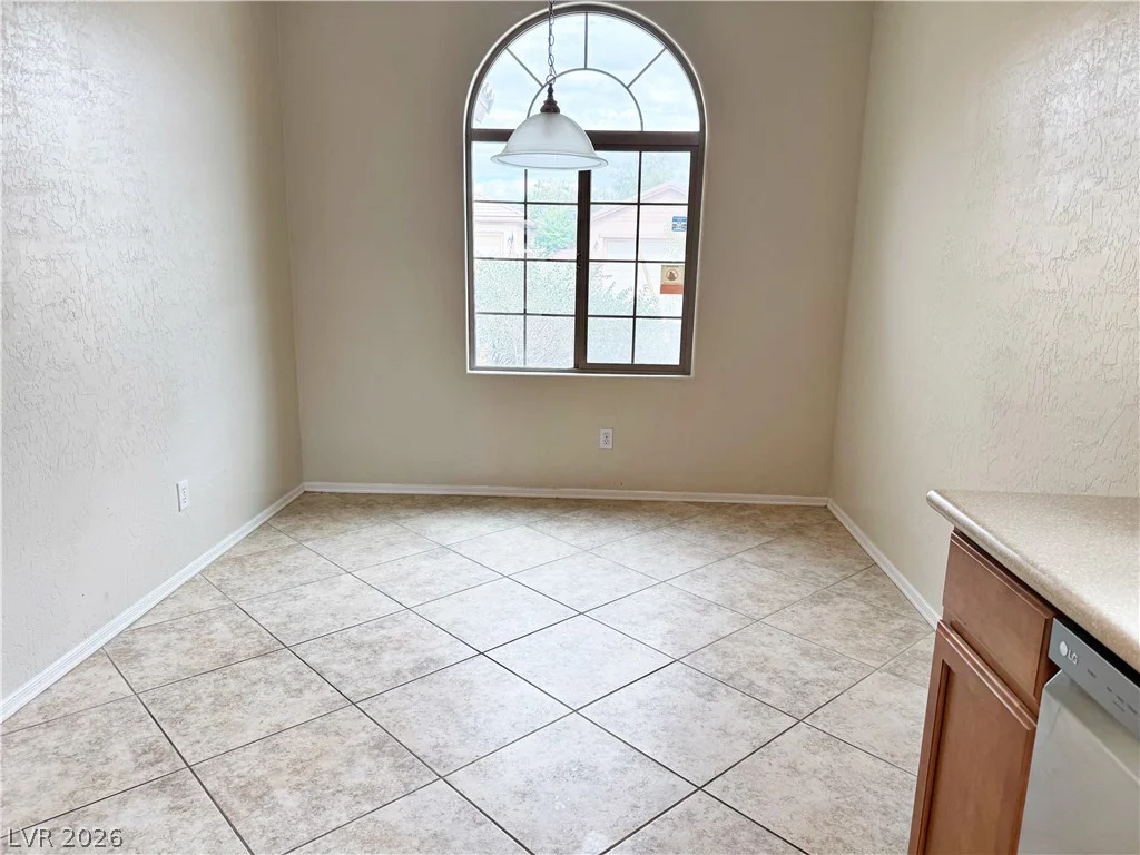 6101 Saddle Horse, Las Vegas, NV 89122