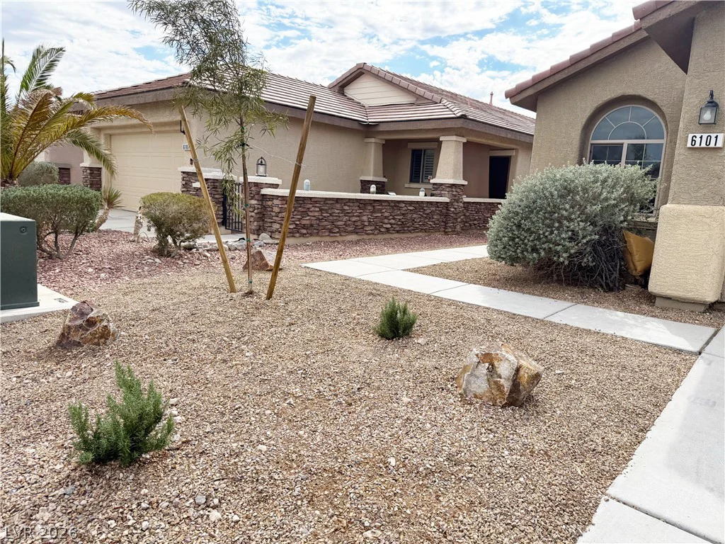6101 Saddle Horse, Las Vegas, NV 89122