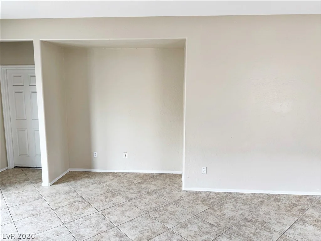 6101 Saddle Horse, Las Vegas, NV 89122