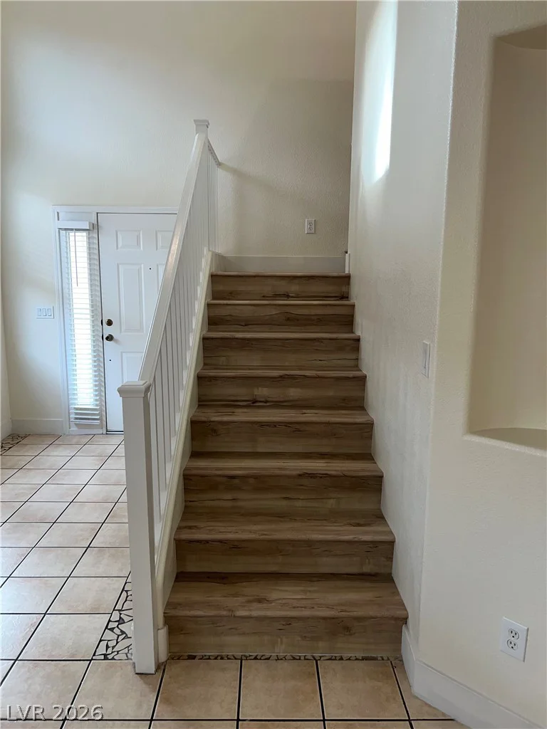 8240 Heather Rock, Las Vegas, NV 89117