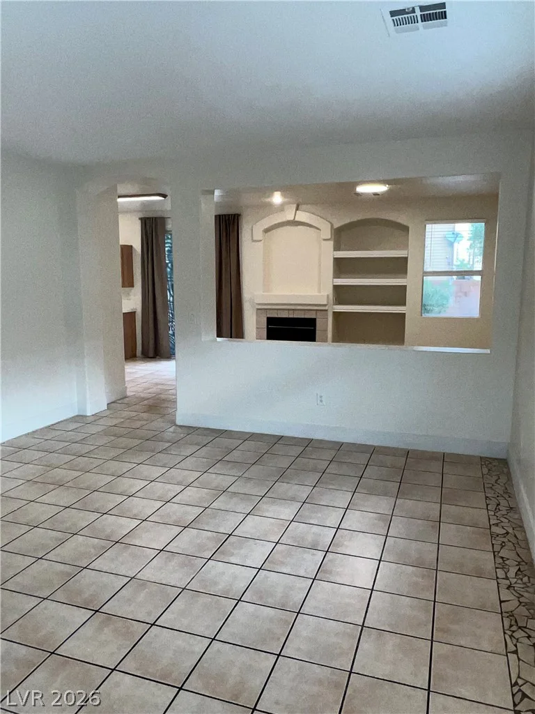 8240 Heather Rock, Las Vegas, NV 89117
