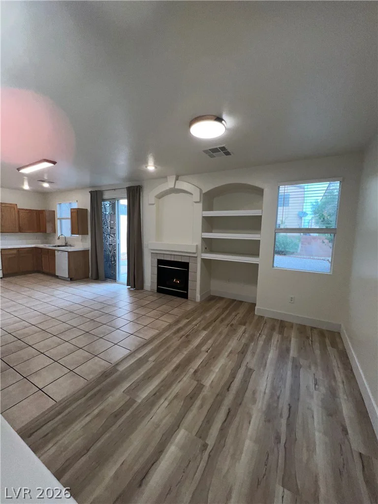8240 Heather Rock, Las Vegas, NV 89117