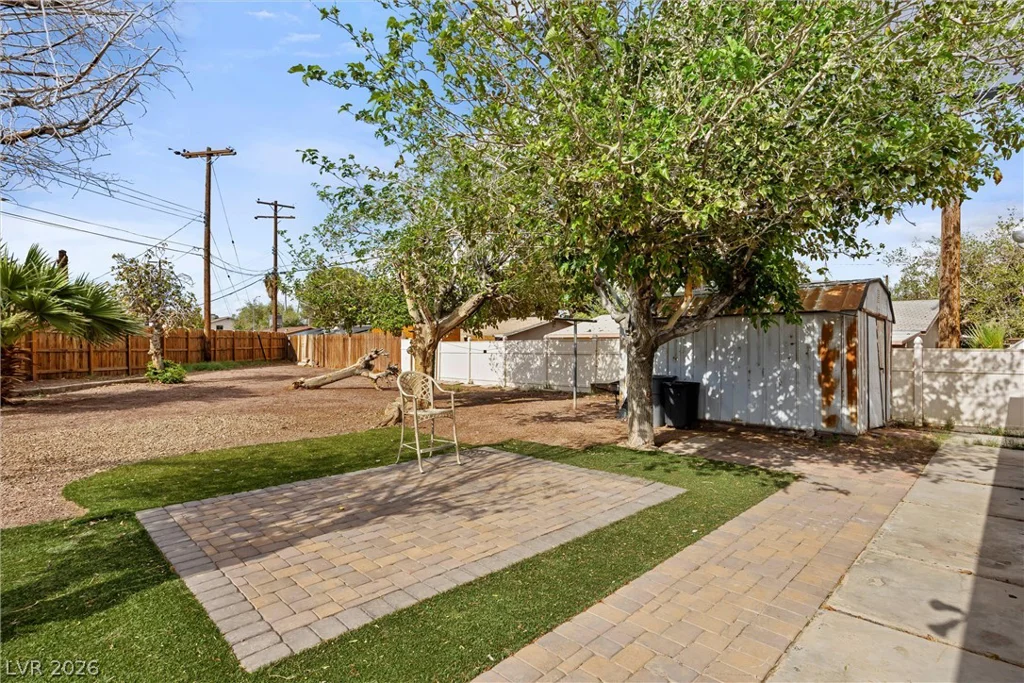 4122 Parkwood, Las Vegas, NV 89121