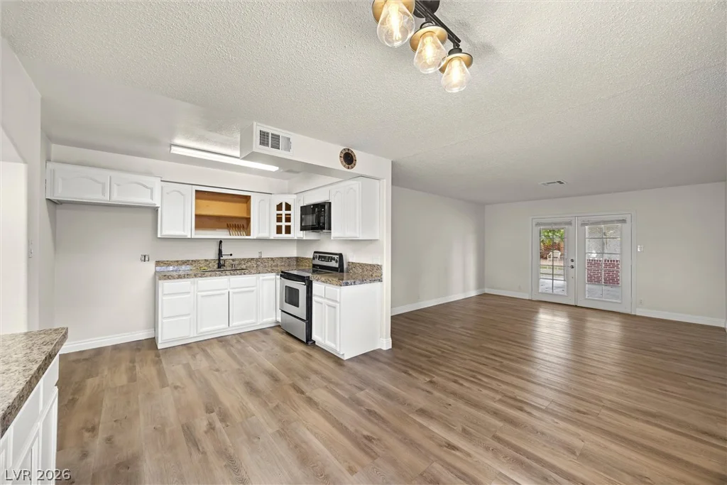 4122 Parkwood, Las Vegas, NV 89121