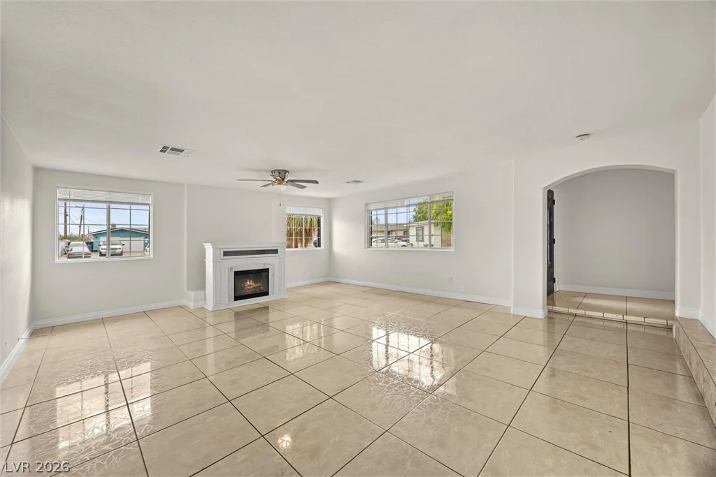 4122 Parkwood, Las Vegas, NV 89121