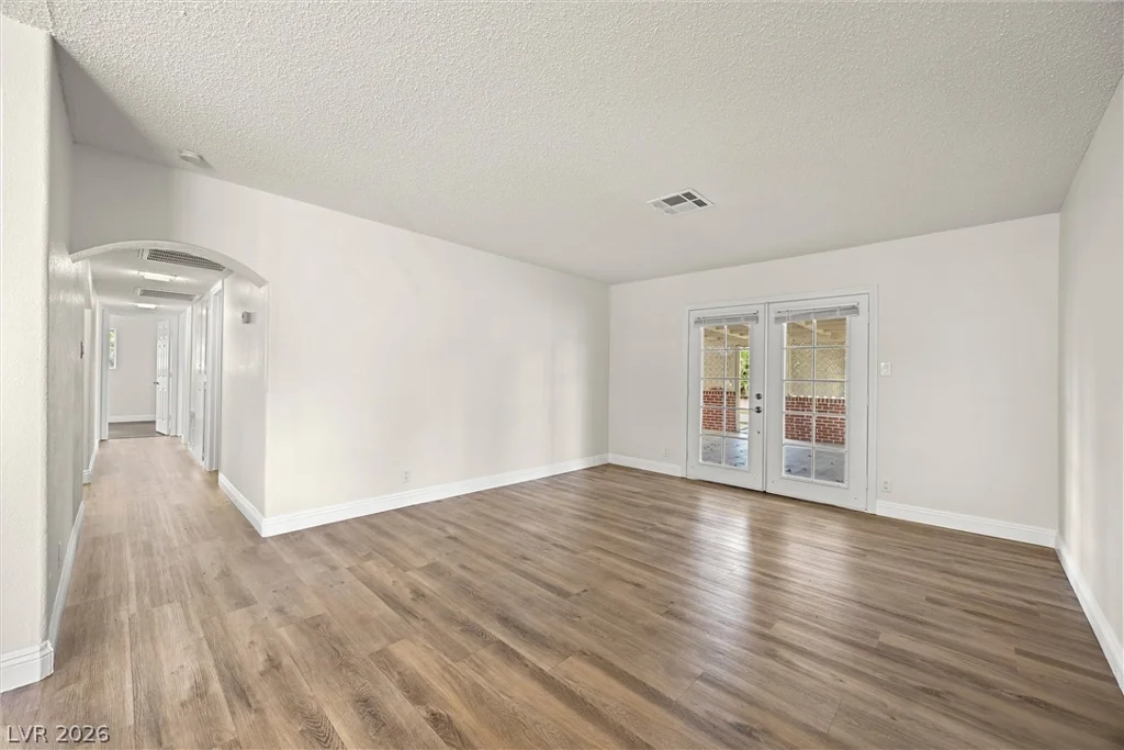 4122 Parkwood, Las Vegas, NV 89121