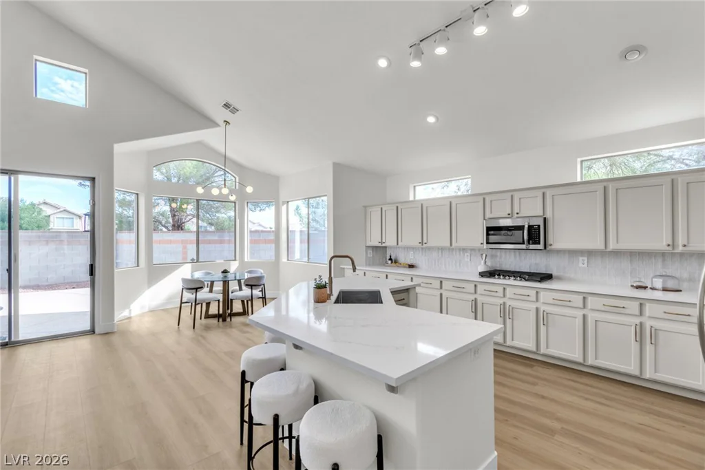 10332 Falls Church, Las Vegas, NV 89144