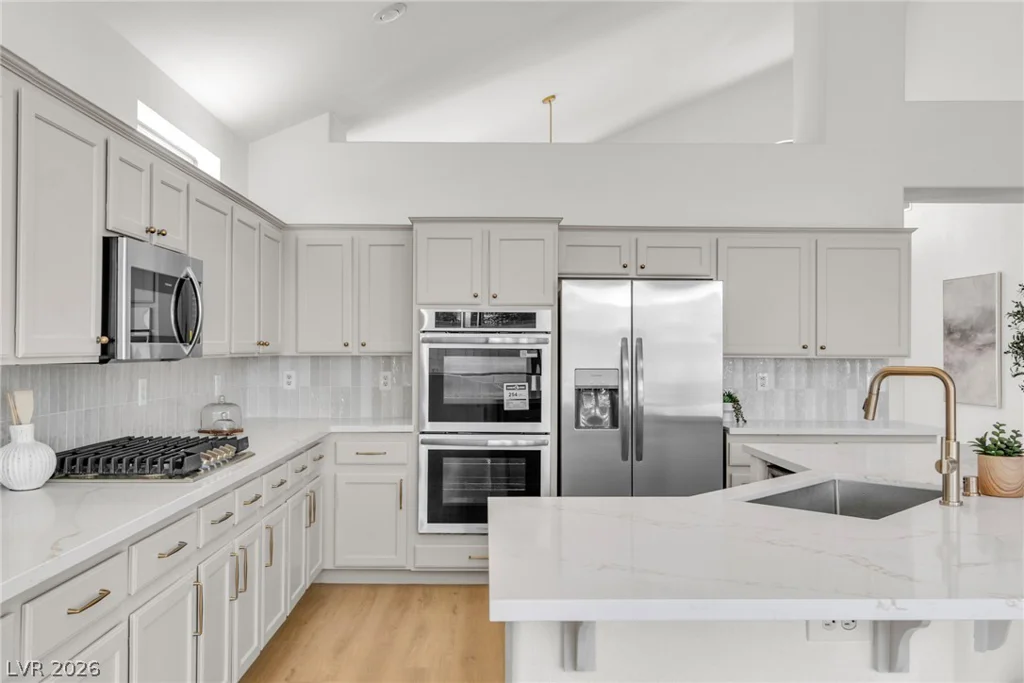 10332 Falls Church, Las Vegas, NV 89144
