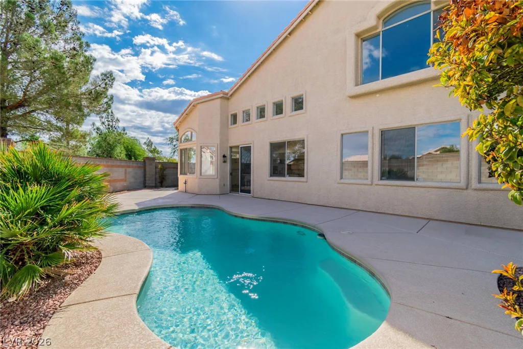 10332 Falls Church, Las Vegas, NV 89144