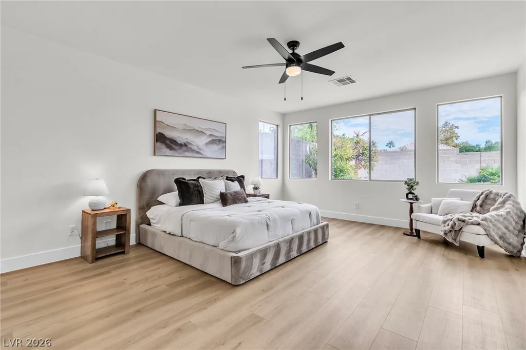 10332 Falls Church, Las Vegas, NV 89144