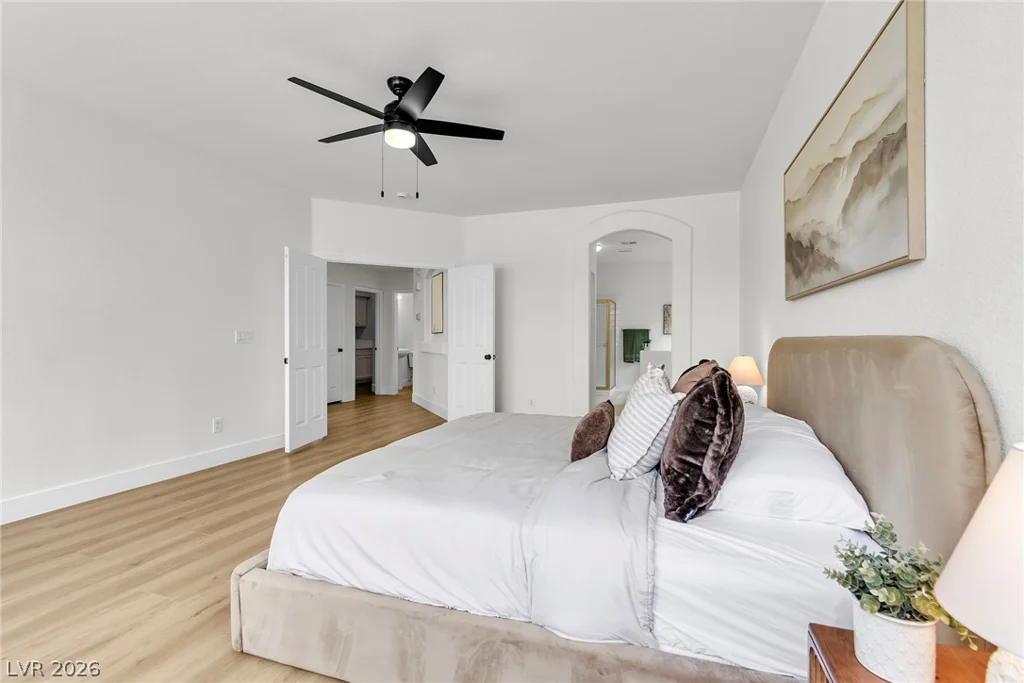 10332 Falls Church, Las Vegas, NV 89144