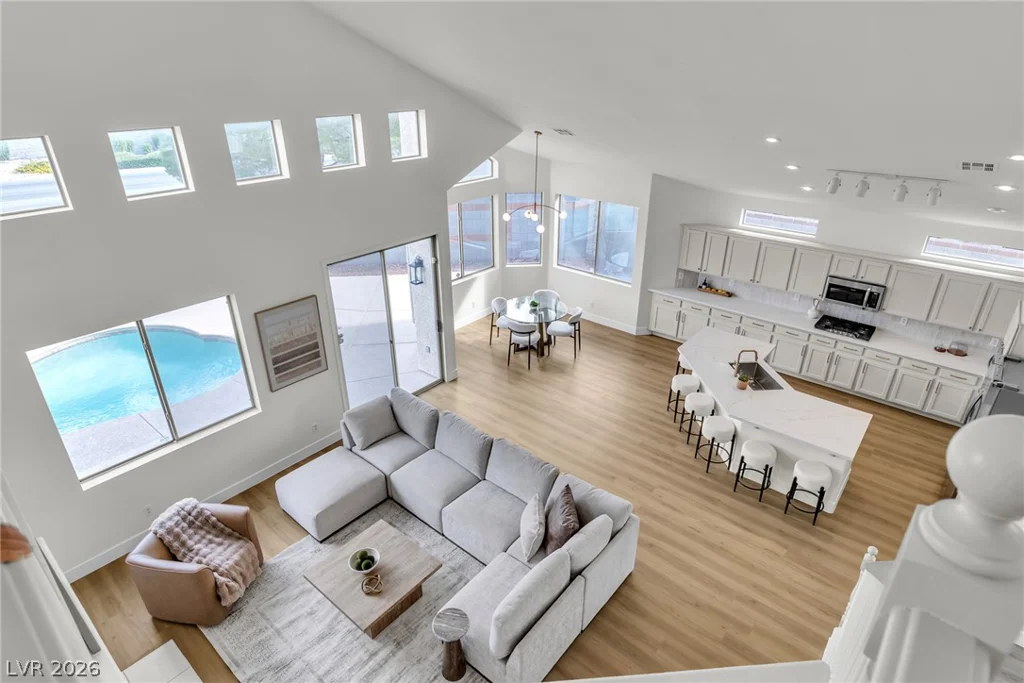 10332 Falls Church, Las Vegas, NV 89144