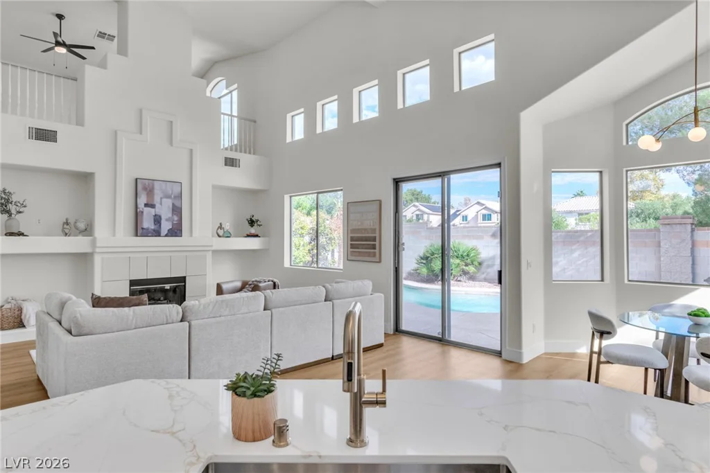 10332 Falls Church, Las Vegas, NV 89144