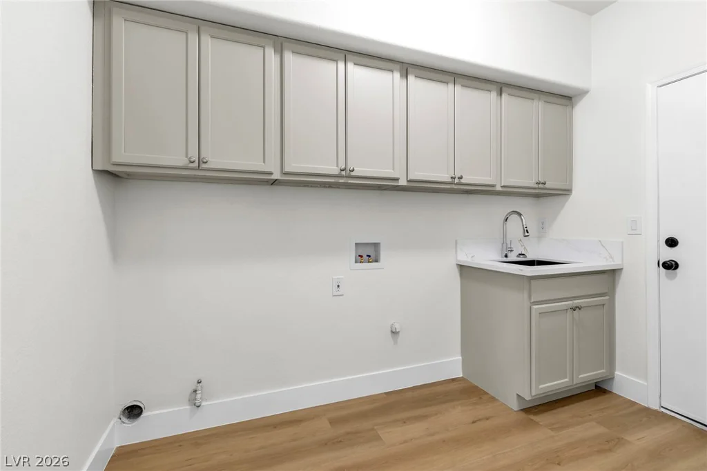 10332 Falls Church, Las Vegas, NV 89144