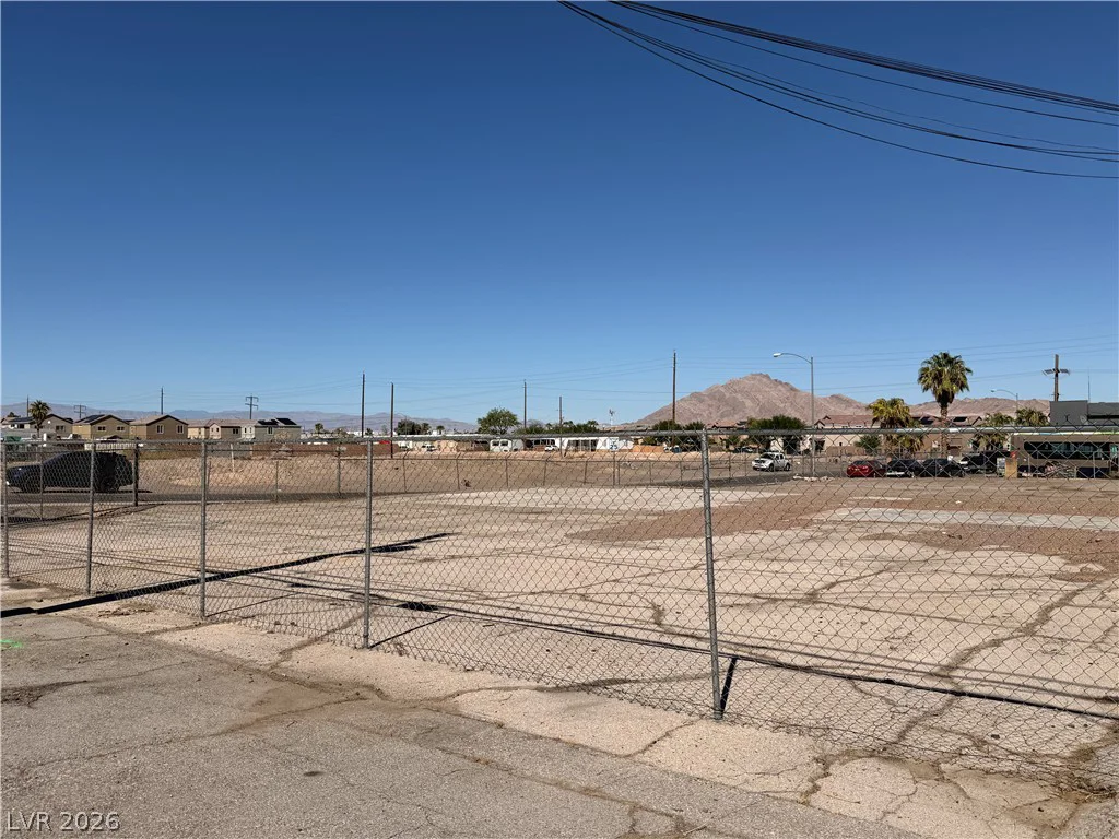 6101 Boulder, Las Vegas, NV 89122